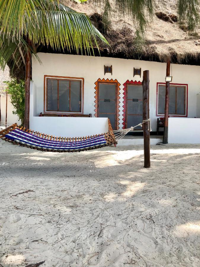 Simba Beach Zanzibar Kiwengwa  Bagian luar foto